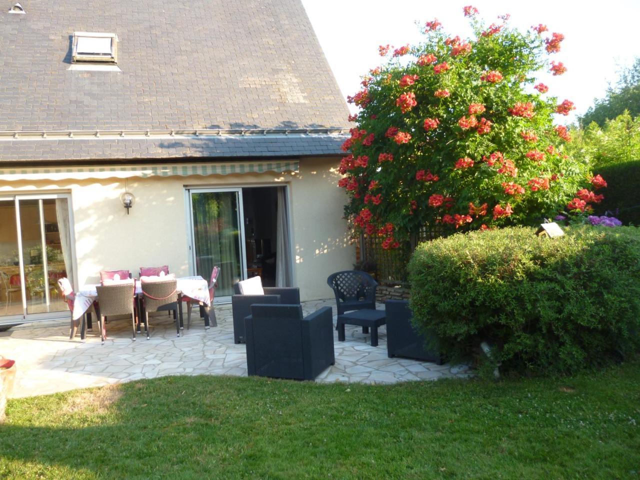 Chez Bernard Et Nicole Bed & Breakfast Betton ภายนอก รูปภาพ